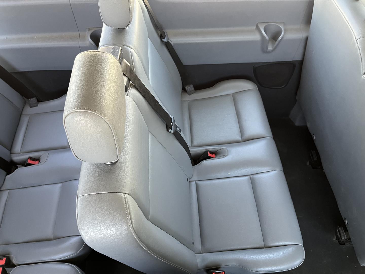 ./imagenes/INVOICE/2019/16421/CAMIONETA FORD T-350 (27).JPG